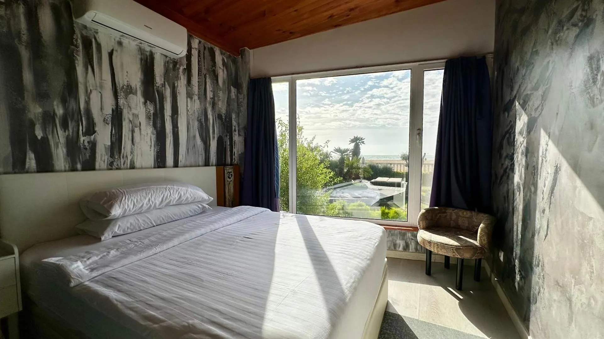 Boutique Home The Beach Malgrat de Mar Villa