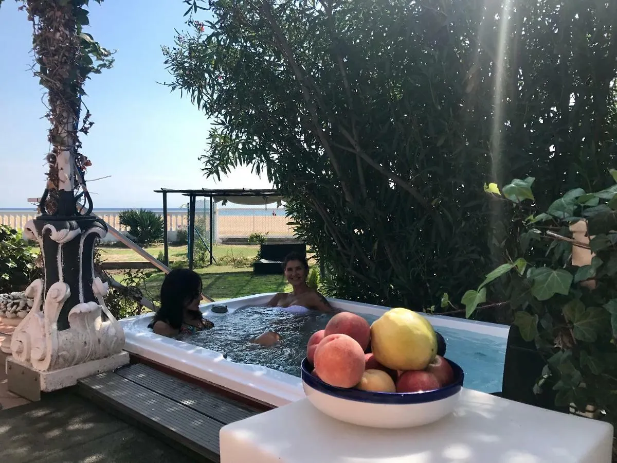 Boutique Home The Beach Malgrat de Mar Villa